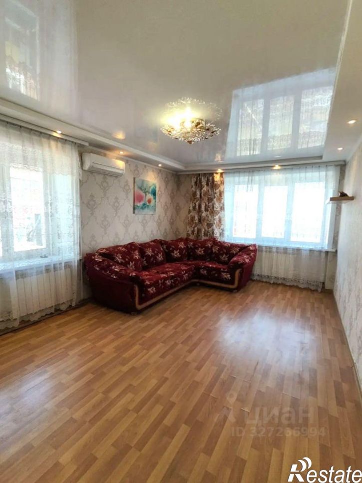 3-комн квартира улица Микояна, 1,  д. 1