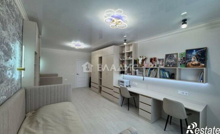 3-комн квартира ул Бабушкина, 1 5,  д. 1 5,  к. 5
