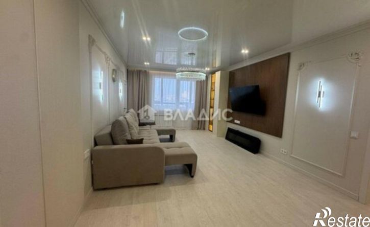 3-комн квартира ул Бабушкина, 1 5,  д. 1 5,  к. 5