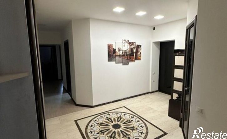 4-комн квартира ул Мокрова, 28А,  д. 28А
