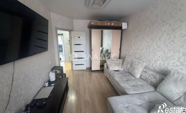2-комн квартира 111-й микрорайон, 14А