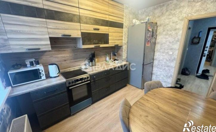 2-комн квартира 111-й микрорайон, 14А