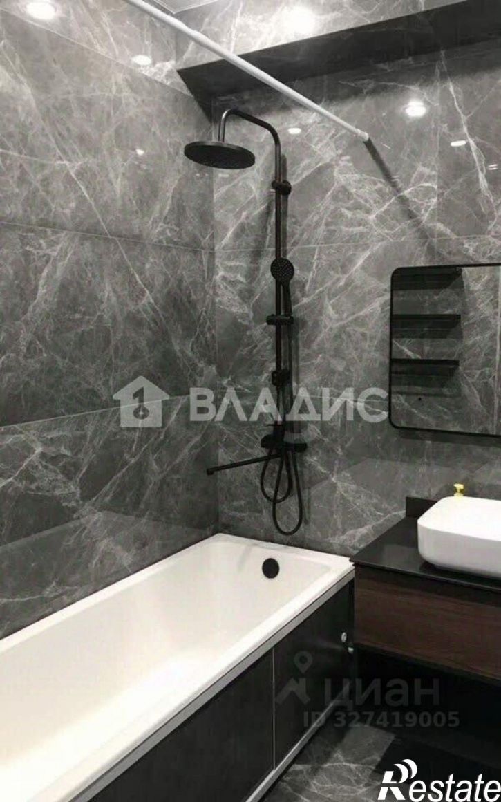 3-комн квартира 142-й микрорайон, 6