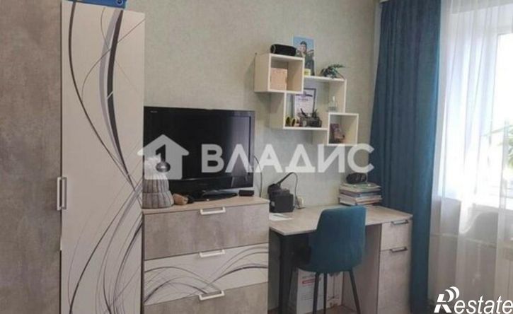 4-комн квартира ул Чаадаева, 3,  д. 3