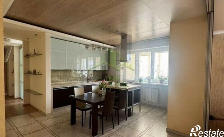5-комн квартира пр-кт Победы, 11А,  д. 11А