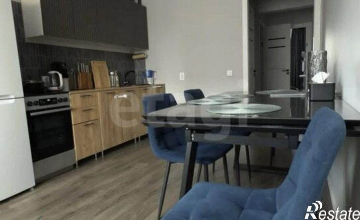 2-комн квартира микрорайон 140А, 27