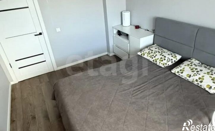 2-комн квартира микрорайон 140А, 27