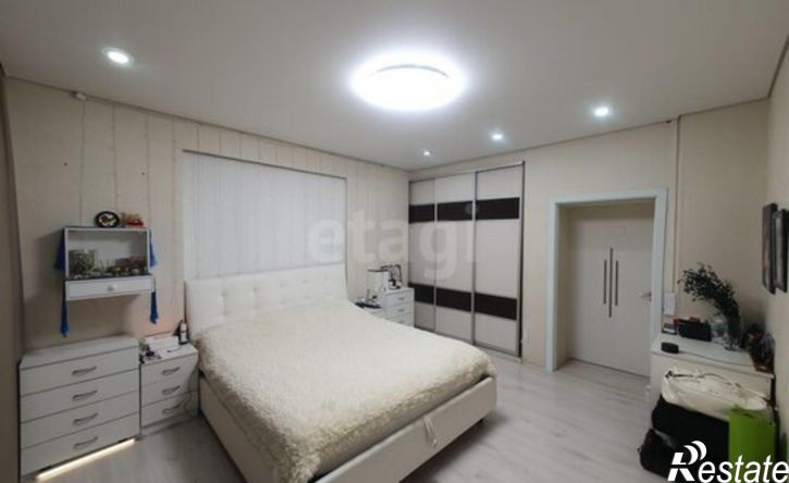 4-комн квартира Комсомольская улица, 23,  д. 23