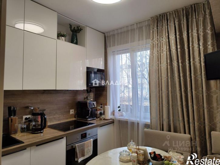 4-комн квартира улица Туполева, 12,  д. 12