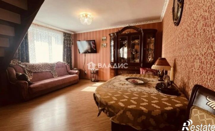 4-комн квартира улица Калашникова, 11,  д. 11
