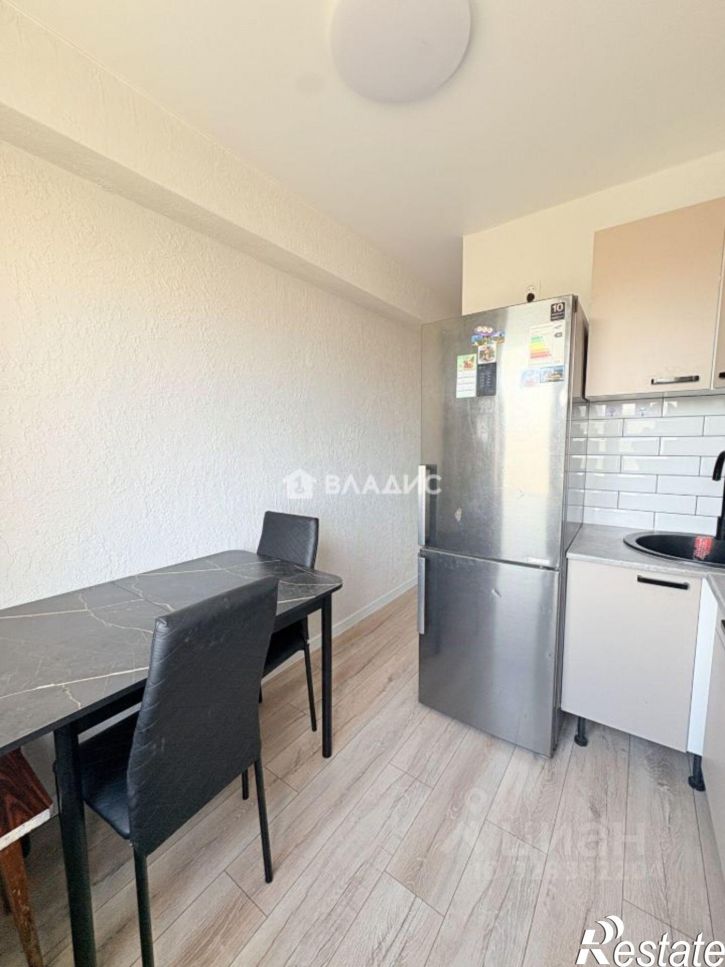 2-комн квартира Солнечная улица, 33,  д. 33