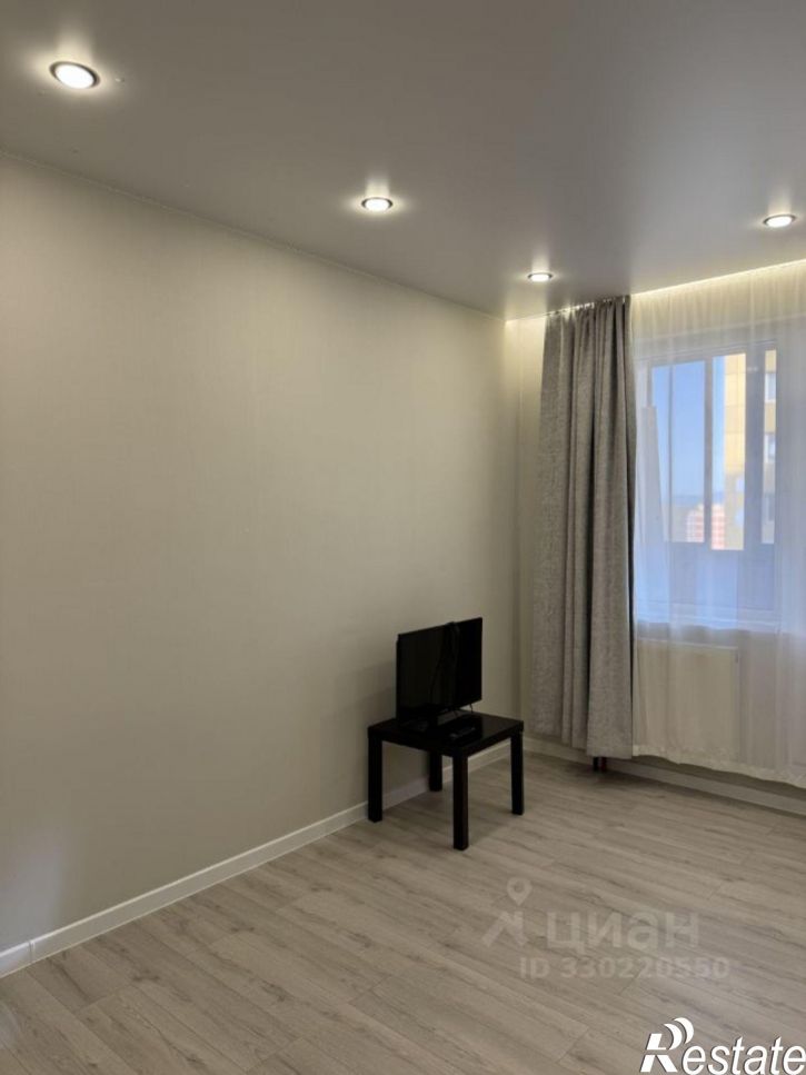 2-комн квартира микрорайон 140Б, 11