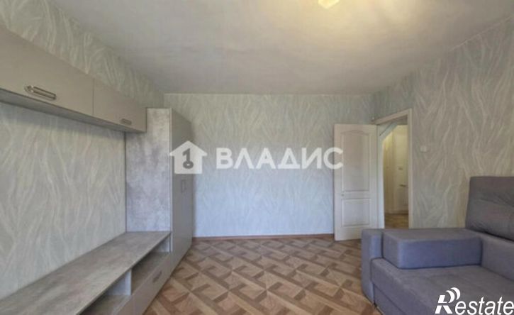 1-комн квартира 111-й микрорайон, 5/2