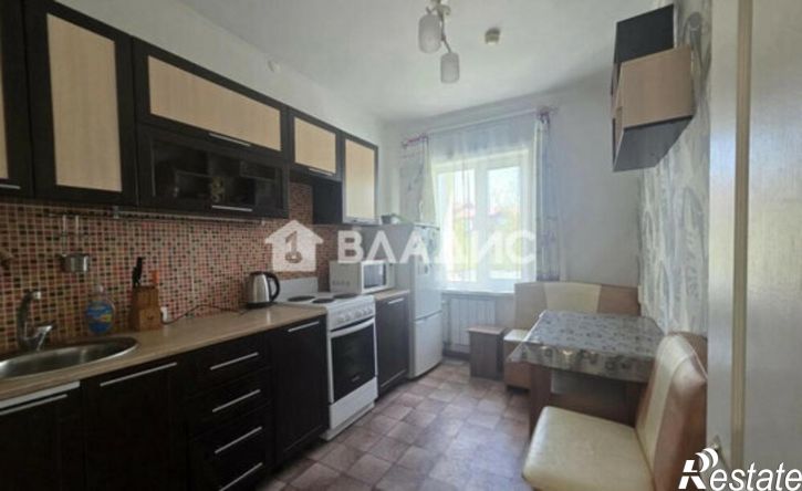 1-комн квартира 111-й микрорайон, 5/2
