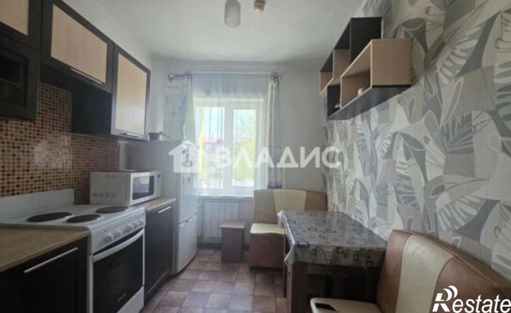 1-комн квартира 111-й микрорайон, 5/2