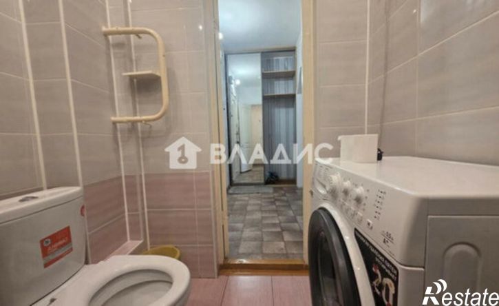 1-комн квартира 111-й микрорайон, 5/2