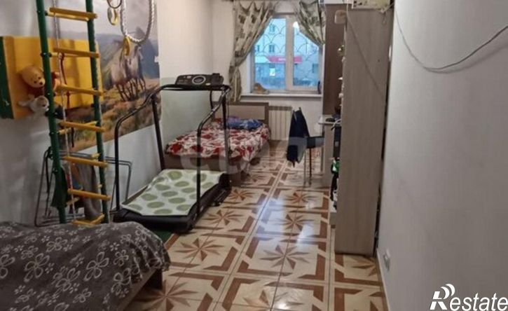 3-комн квартира пр-кт 50-летия Октября, 15,  д. 15