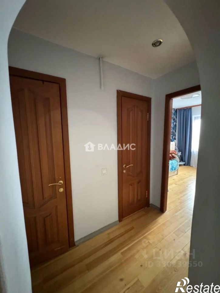 2-комн квартира микрорайон 148В, 8/2