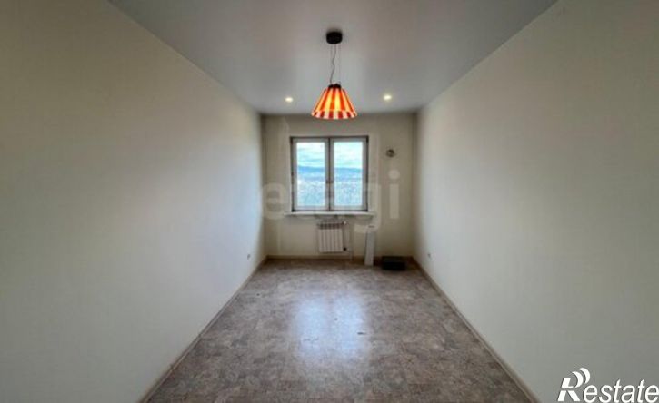 3-комн квартира микрорайон 140А, 22