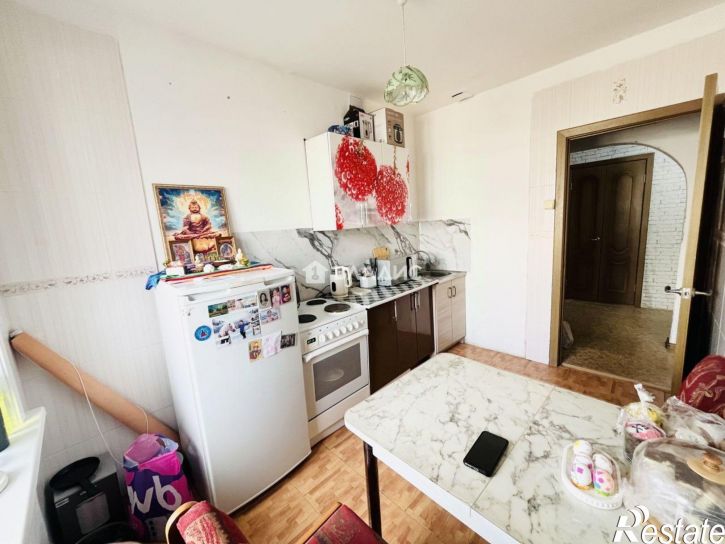 3-комн квартира 111-й микрорайон, 7