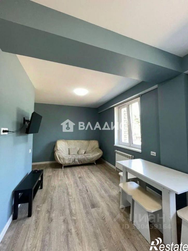 3-комн квартира микрорайон 140Б, 1