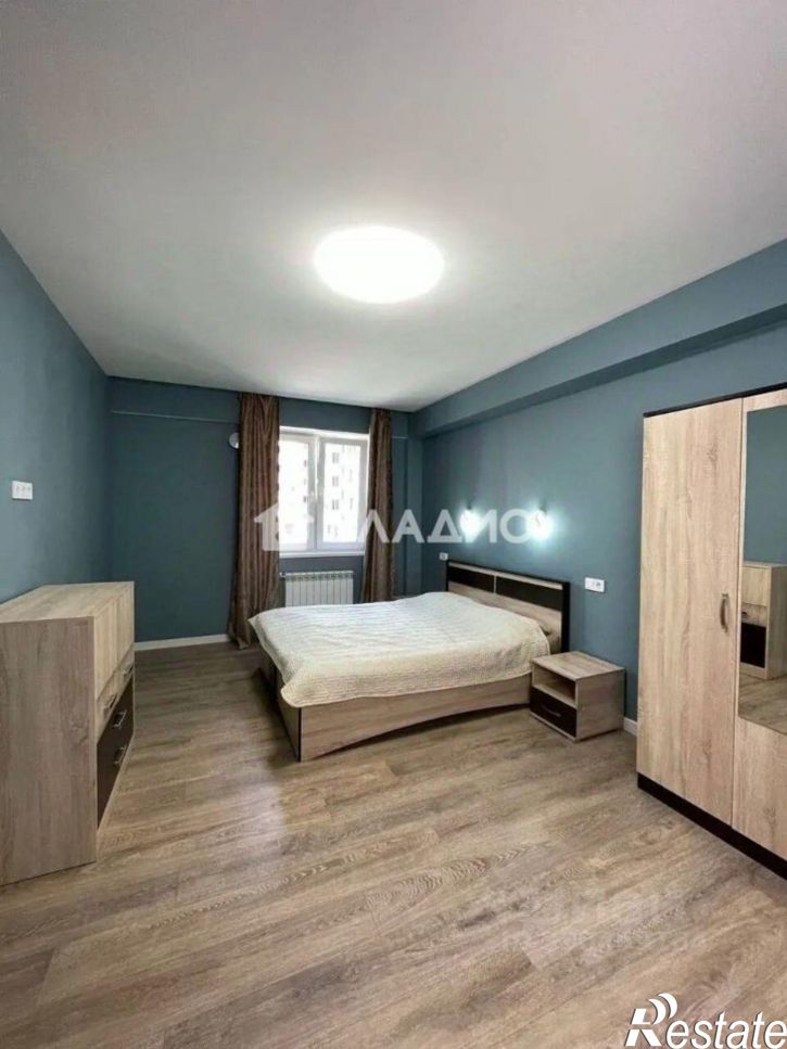 3-комн квартира микрорайон 140Б, 1
