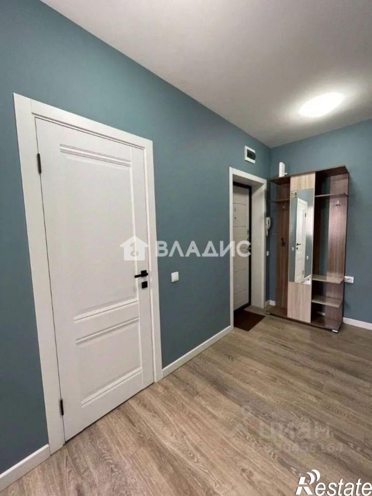 3-комн квартира микрорайон 140Б, 1