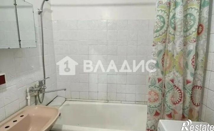 2-комн квартира улица Антонова, 12,  д. 12
