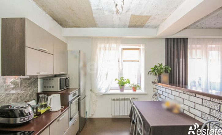 2-комн квартира микрорайон 140А, 11