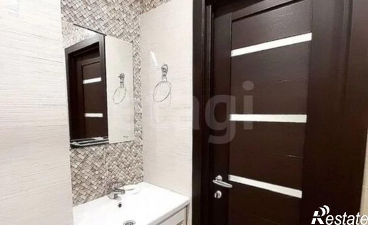2-комн квартира микрорайон 140Б, 1