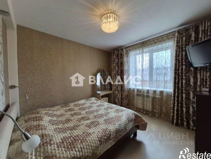 3-комн квартира 111-й микрорайон