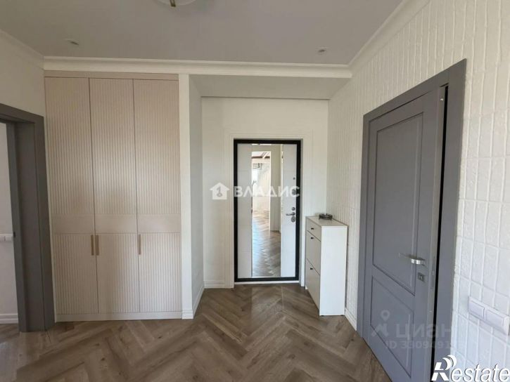 3-комн квартира пр-кт 50-летия Октября, 2/1,  д. 2/1
