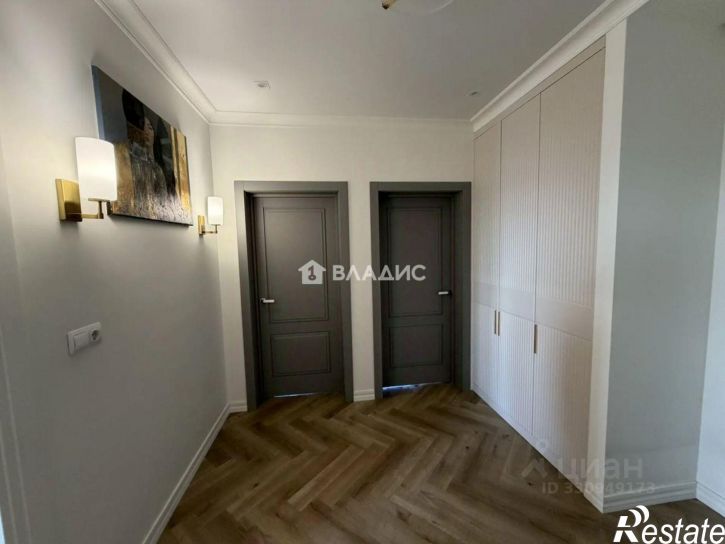 3-комн квартира пр-кт 50-летия Октября, 2/1,  д. 2/1