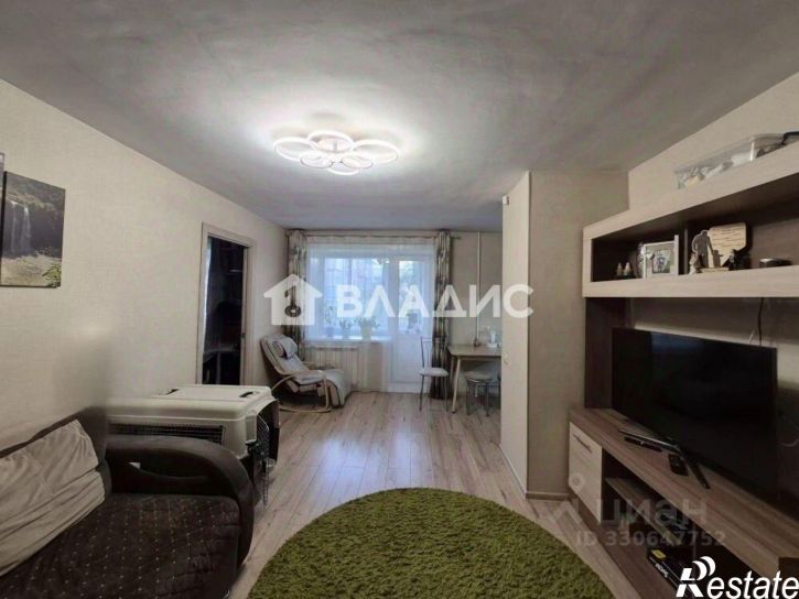 3-комн квартира улица Гагарина, 49,  д. 49