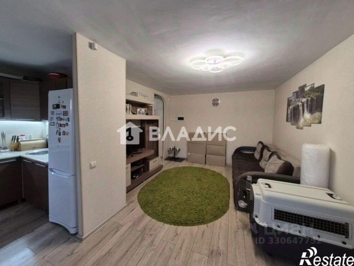 3-комн квартира улица Гагарина, 49,  д. 49