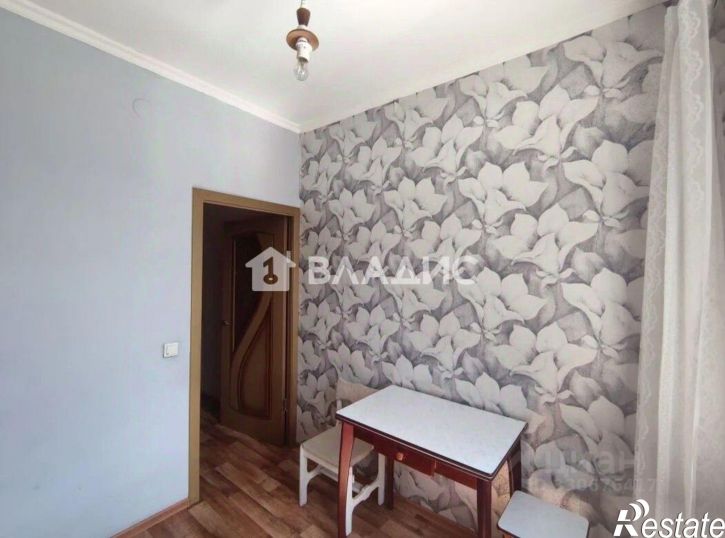 1-комн квартира микрорайон 140А, 4