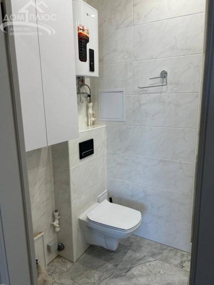 2-комн квартира Бабушкина, 1