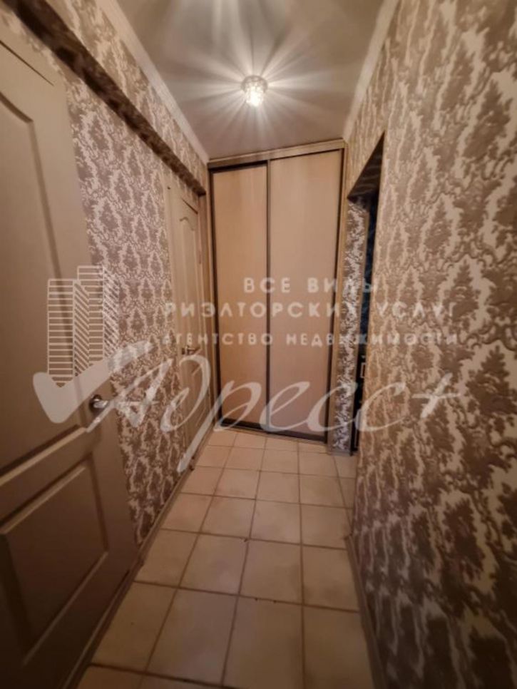 2-комн квартира 111-й микрорайон,  9
