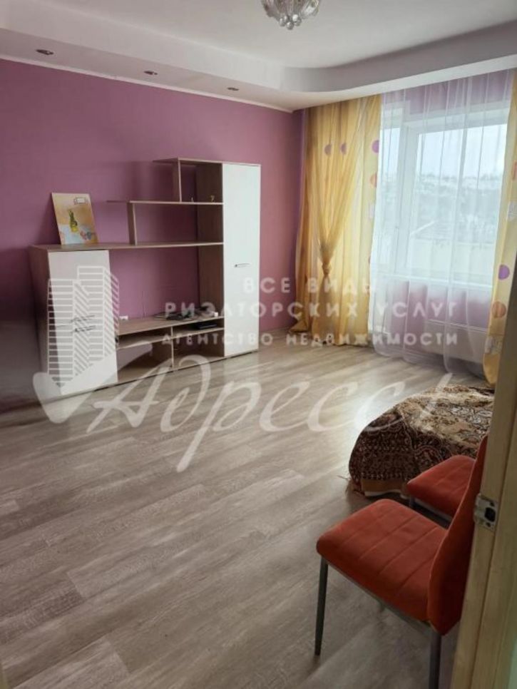 2-комн квартира 111-й микрорайон,  9