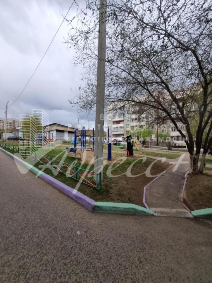 2-комн квартира 111-й микрорайон,  9