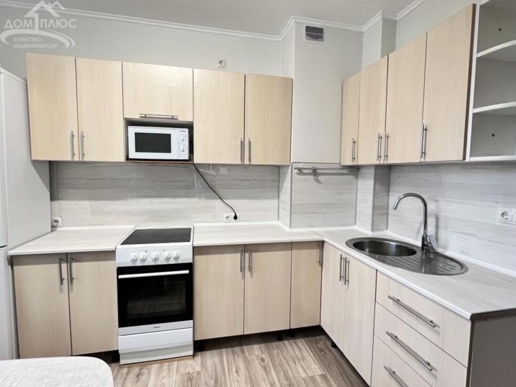 2-комн квартира -, 14Б