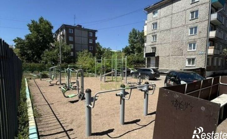 3-комн квартира улица Жердева, 35,  д. 35