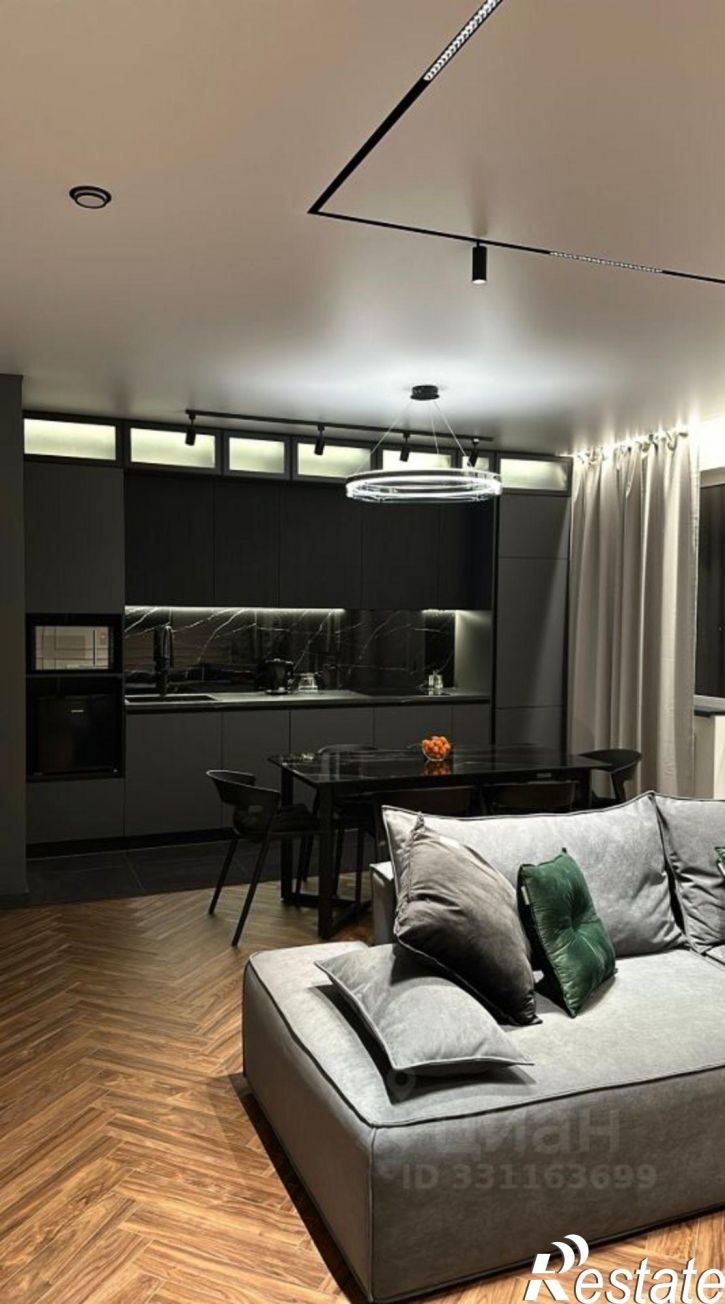 3-комн квартира микрорайон 140Б, 7