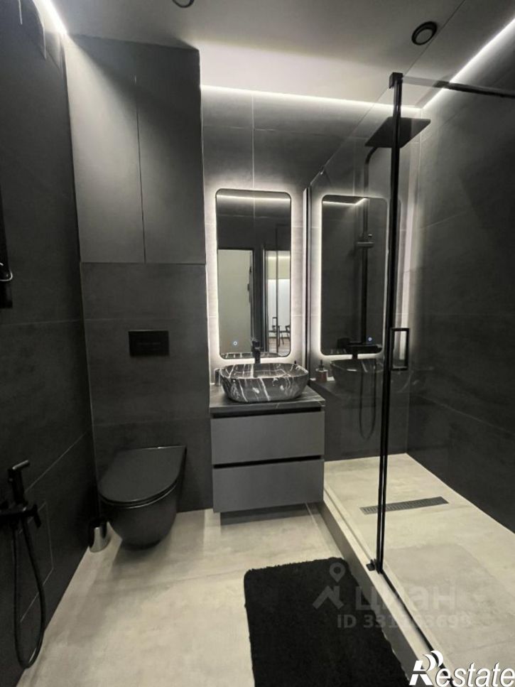3-комн квартира микрорайон 140Б, 7