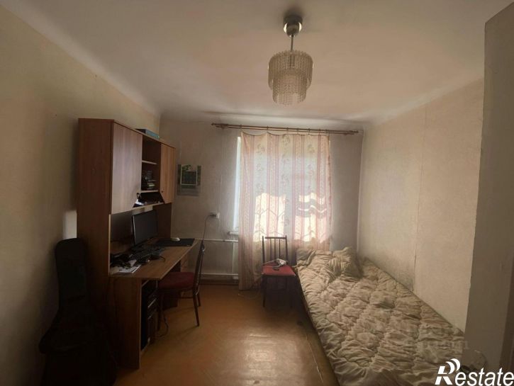 4-комн квартира улица Гарнаева, 20,  д. 20