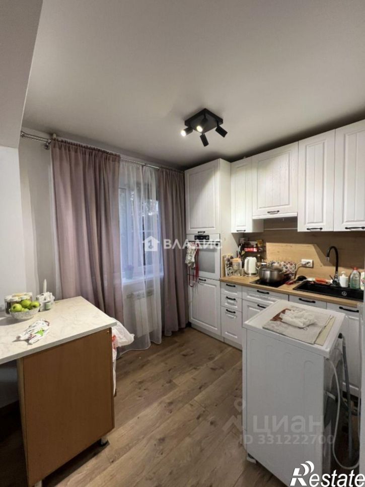 3-комн квартира улица Жердева, 25,  д. 25