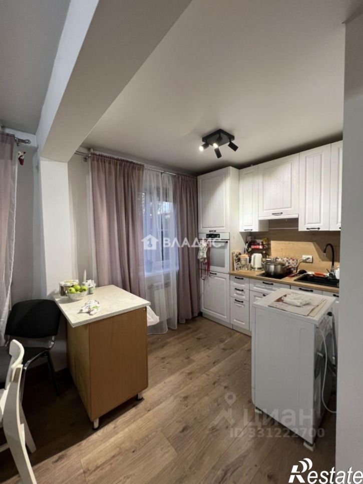 3-комн квартира улица Жердева, 25,  д. 25