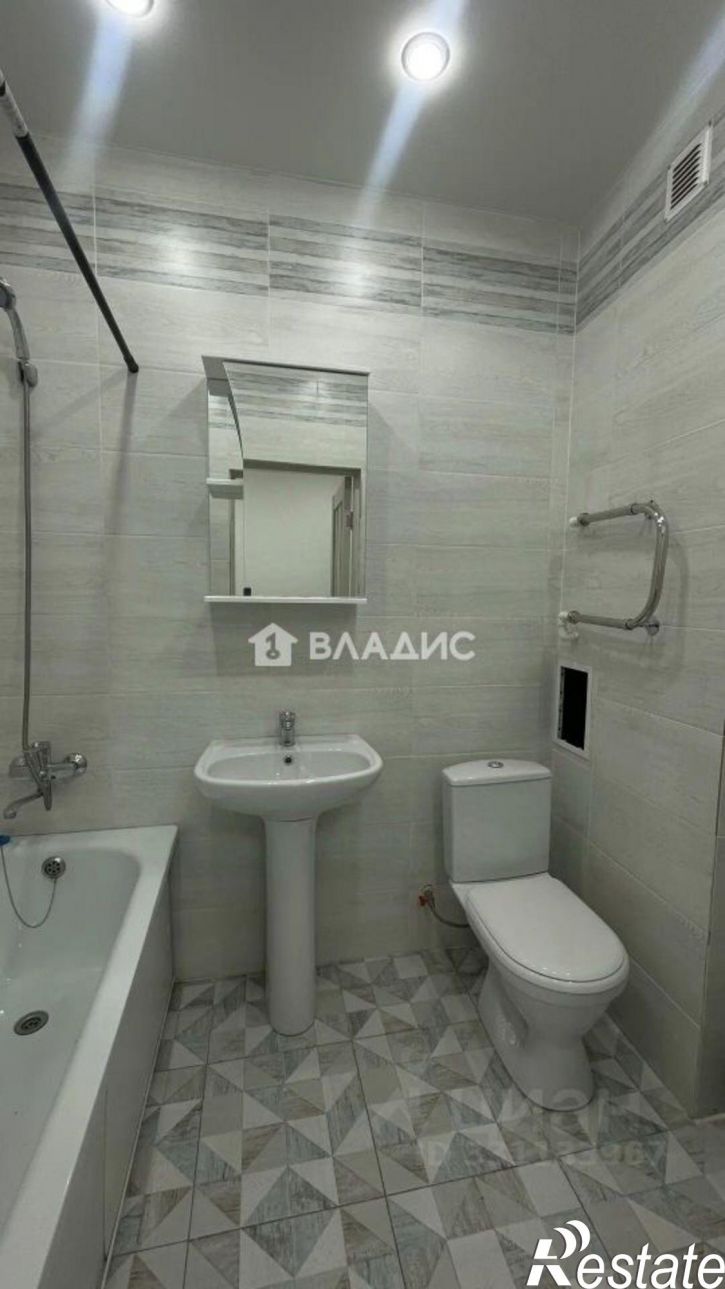 1-комн квартира 105-й микрорайон, 44