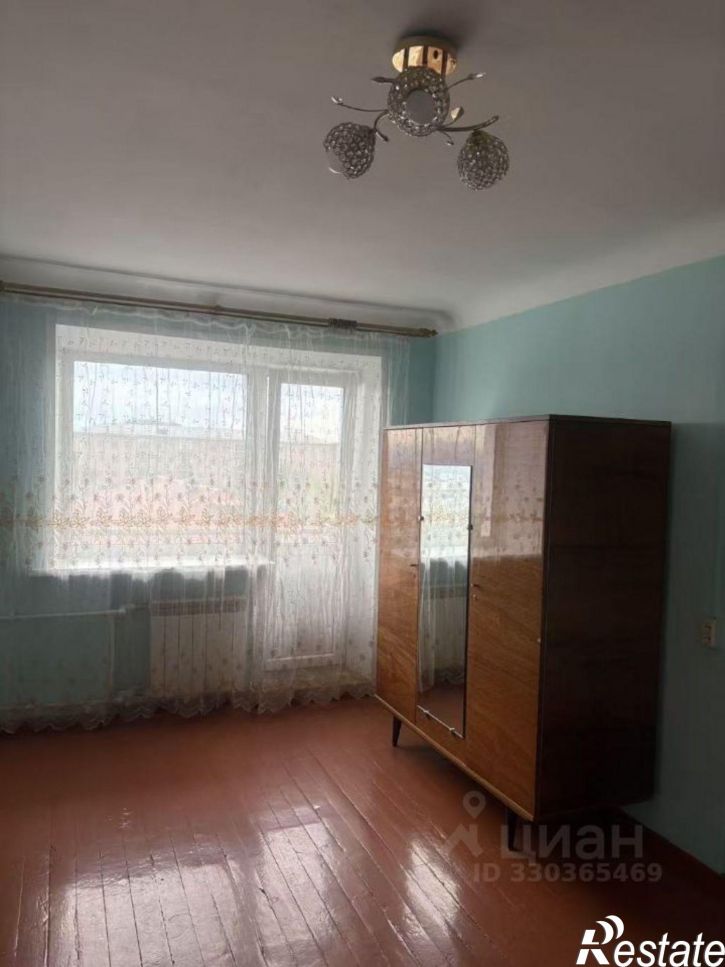 2-комн квартира пр-кт 50-летия Октября, 42,  д. 42