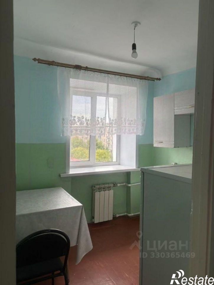 2-комн квартира пр-кт 50-летия Октября, 42,  д. 42
